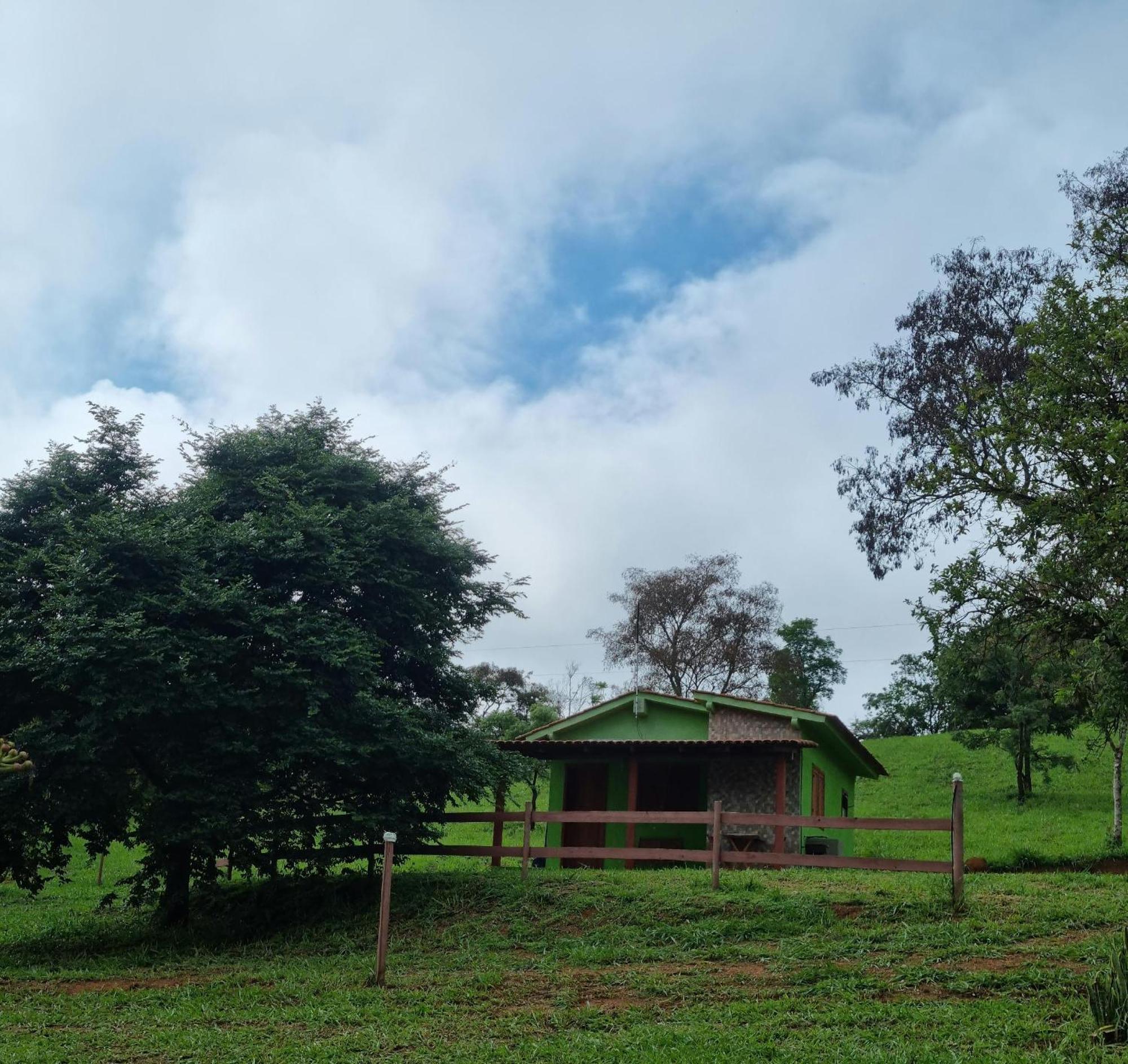 Pousada Aguas Da Canastra Vargem Bonita Bagian luar foto